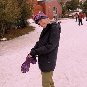 Meet your Posher, Hailey